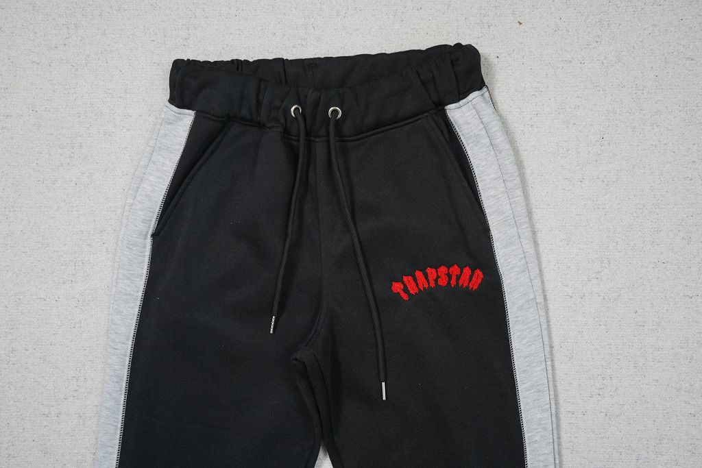 Trapstar Irongate Arch Chenille Sweatpants